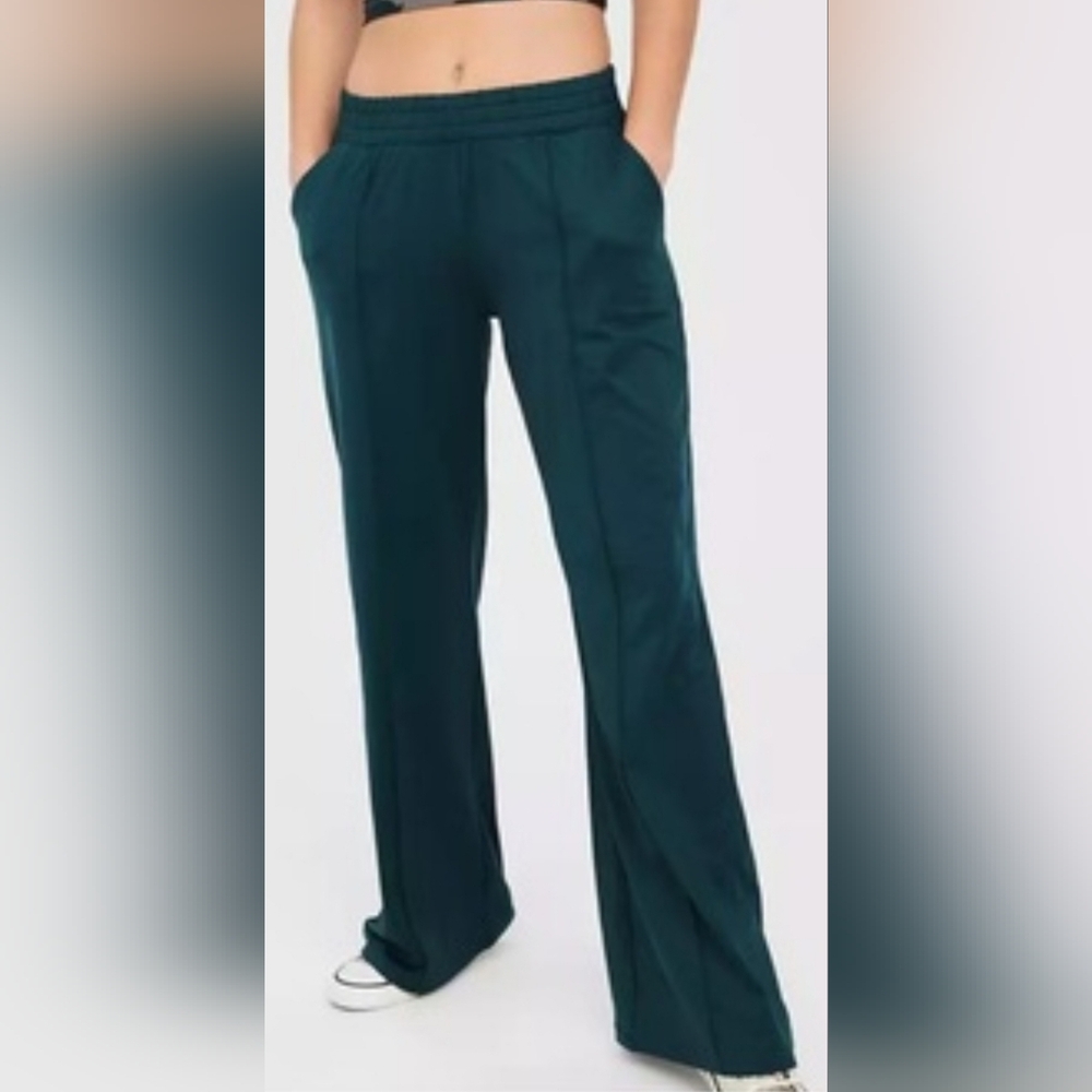 OFFLINE By Aerie Tricot ON-The-Go Wide Leg Pant In Deep Forest Green,   Size XS
